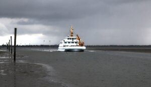 Read more about the article Niedriger Wasserstand: Schiffe leichter beladen auf Rhein